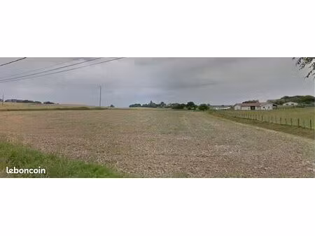 terrain 680 m² arancou