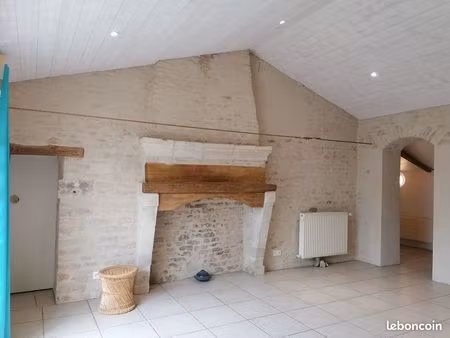 elan du cœur lumineux t2 ou t3  équipés + jardin + parking  proche benet  niort  fontenay 