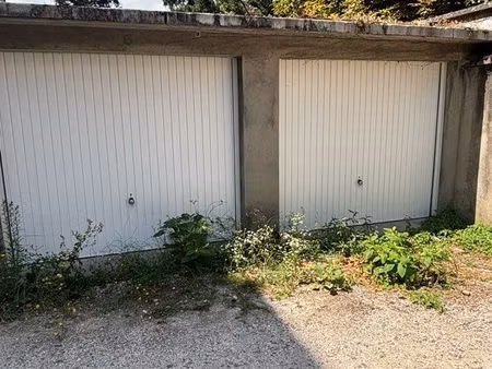 garage à louer