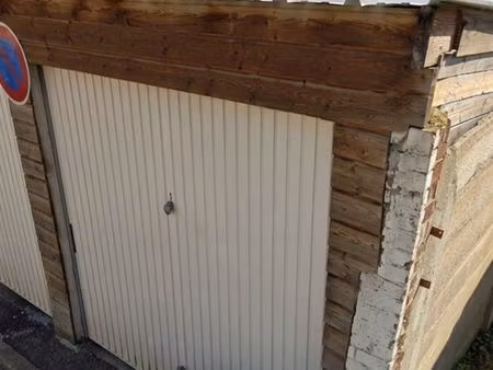 garage / box 14m² à louer