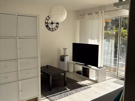 studio à louer à l’année meubler