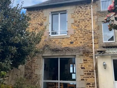 loue maison de bourg