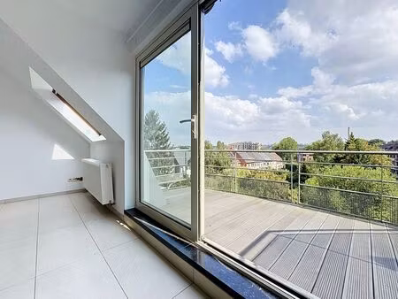 penthouse à louer avec terrasse et 2 chambres   laeken (vbe51909)