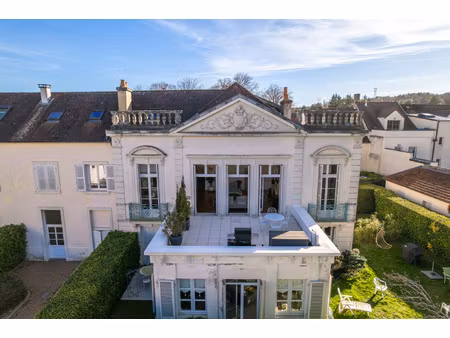 splendide appartement de caractère au coeur d'une demeure du