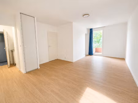 appartement de type 2 en parfaite etat avec balcon