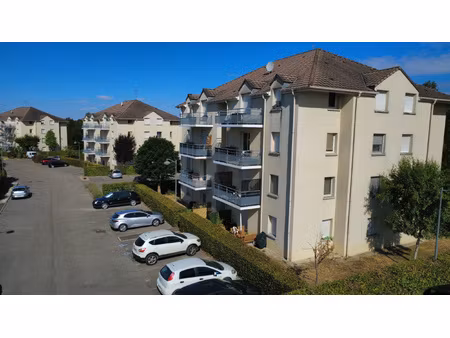 appartement t3 lumineux avec balcon  faibles charges et deux