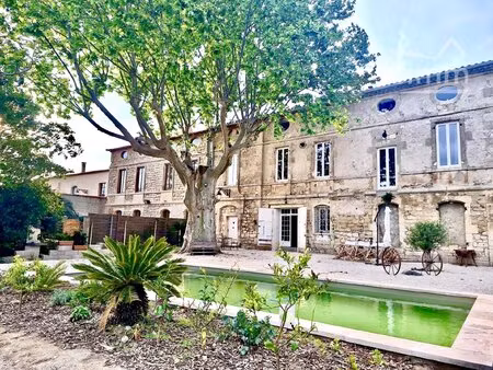 ancien couvent du xviie siècle à arles — 485 m² sur 5060 m² de terrain