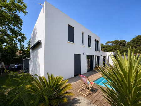 villa contemporaine 137 m2 piscine espace indépendant de