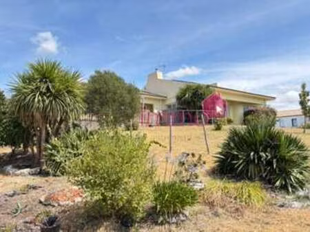 vente maison à givrand (85800) : à vendre / 278m² givrand