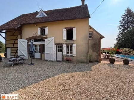 maison ancienne poyaudine de 7 pièces avec piscine et jardin paysager à 2h de paris
