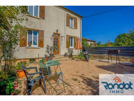 maison 6 pièces / 4 chambres / 125 m2 / 611 m2 terrain