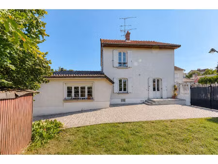 vente maison 4 pièces  104.00m²  noisiel