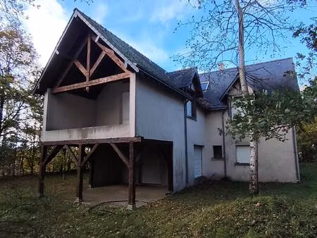 maison à fort potentiel avec dépendances