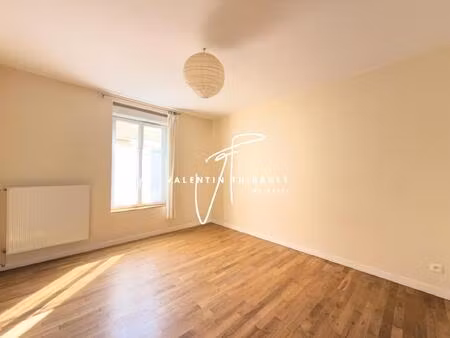 poitiers (quartier pont-neuf) — maison t2  57 m² avec patio  cave