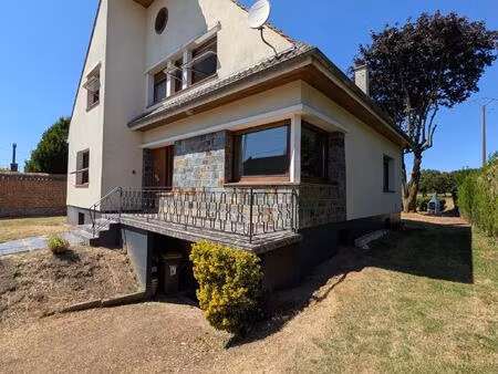 maison individuelle semi plain pied avec sous sol complet