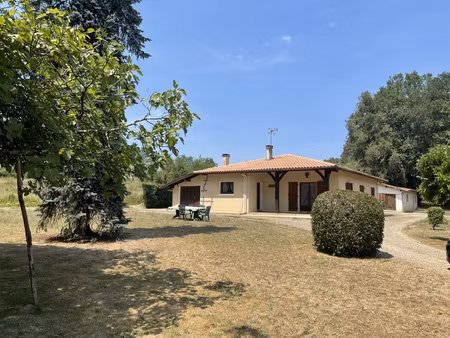 maison 1988 avec dépendance sur terrain 10179 m2