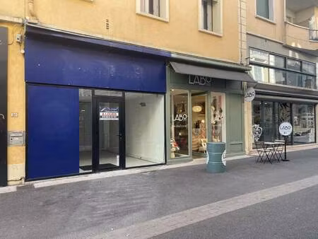 local commercial à louer