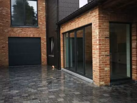 maison entièrement rénovée à louer
