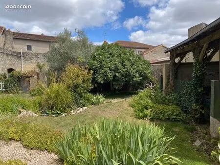 propriété 5 pièces 190 m²