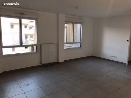 ? t3 lumineux à ambilly – à 5 min de la gare d’annemasse ?