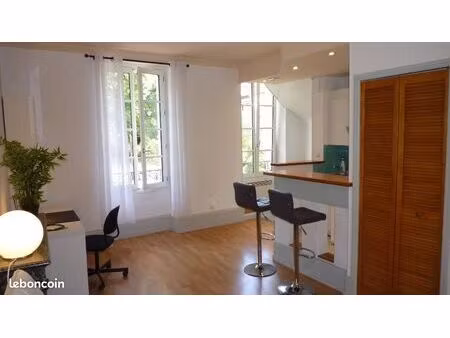 loue centre-ville beau studio