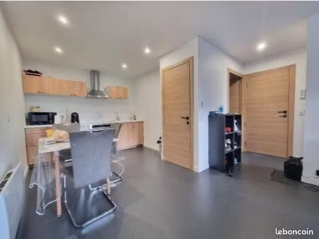 t2 meublé de 45 m2 – plein centre-ville des herbiers – disponible dès septembre-octobre 20