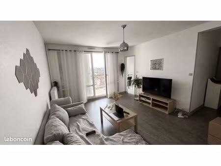 t2 meublé avec balcon  parking et cave – troyes