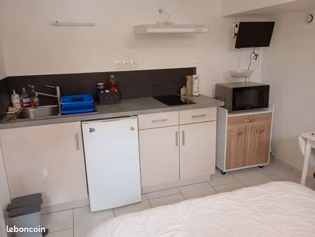 a louer chambre meublée libre le 1er septembre