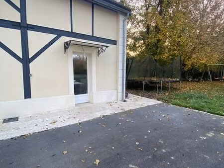 maison de ville f2