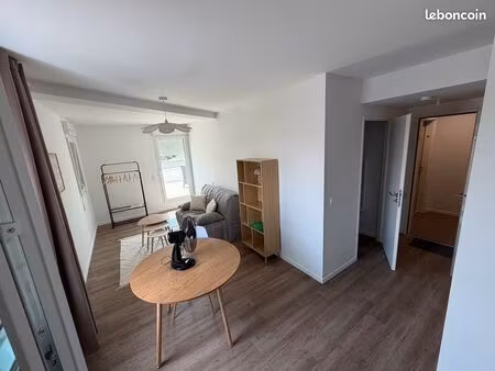 studio meublé 23m² et terrasse de 13m² vue sur océan