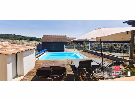 villegly : villa de plain-pied avec piscine et jacuzzi