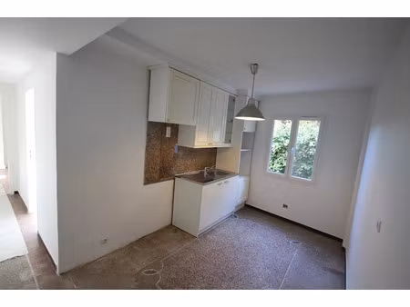 location appartement 2 pièces 48 m² à le cannet (06110)  808 €