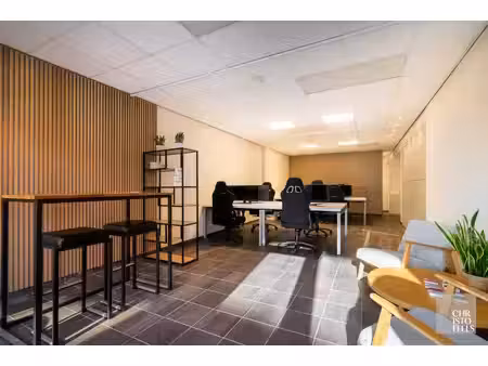 moderne kantoorruimte van 104m² in lanaken centrum!