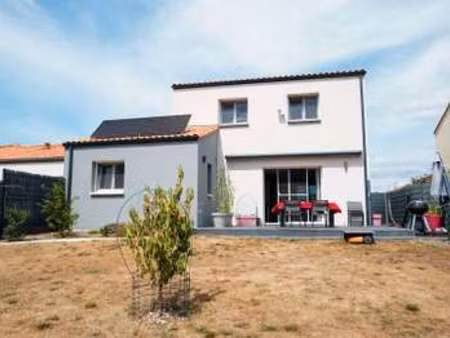 vente maison à saint-père-en-retz (44320) : à vendre / 105m² saint-père-en-retz
