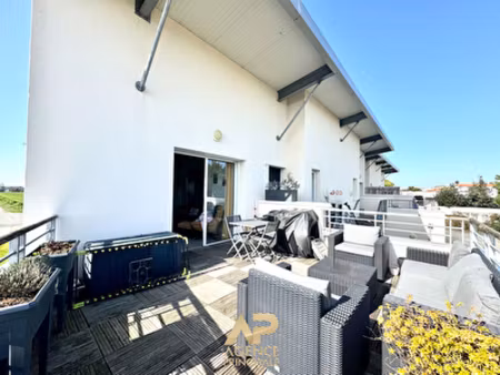 appartement - t3 - terrasse + parking - dompierre-sur-mer (chagnolet)