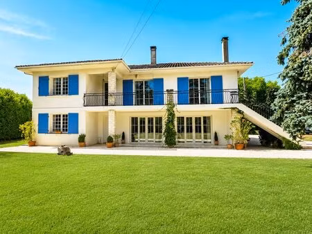 villa économe en énergie de 5 chambres sur un terrain de 5 000 m² près d’eymet