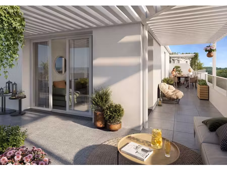 dernier etage et grande terrasse