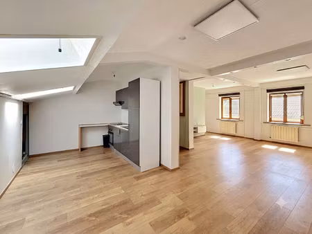 rosselange ? dernier étage  3 chambres et beau potentiel !