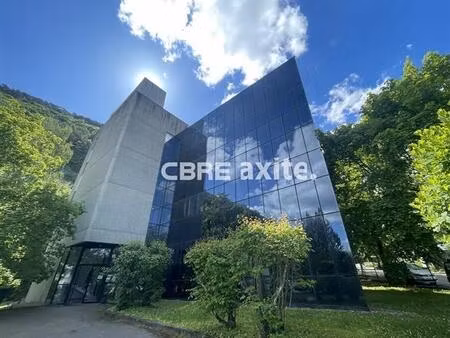location bureau annecy 750 m²