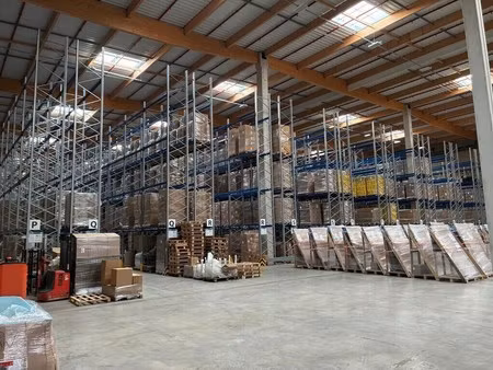 location entrepôt logistique ayguemorte-les-graves 33640 5396m²