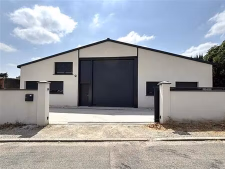 location local d'activités gargas 320 m²
