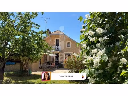bergerac centre maison en pierre des années 1920 avec jardin arboré de 700 m2