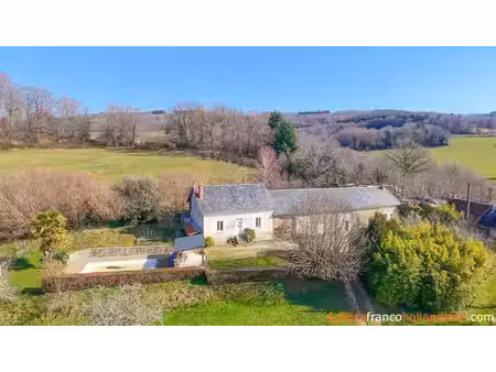 maison avec granges  piscine et 1 5 hectare