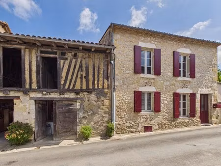 maison de village avec grand cours