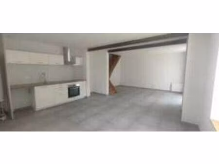 location maison à rochetrejoux (85510) : à louer / 76m² rochetrejoux