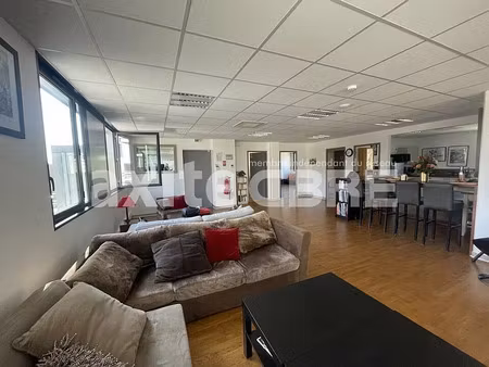 vente bureau pringy 167 m²