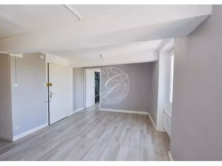 vente appartement 2 pièces 33m2 flayosc 83780 - 79000 € - surface privée