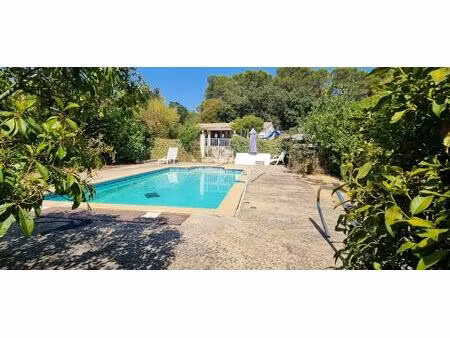 villa individuelle 3/4p 82m2   véranda  chalet   piscine sur 1042m2 de terrain