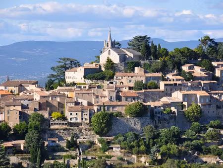 vente parking 50 m² à bonnieux (84480)  80 000 €