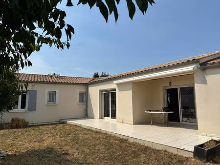 vente maison 4 pièces  121.75m²  rochefort